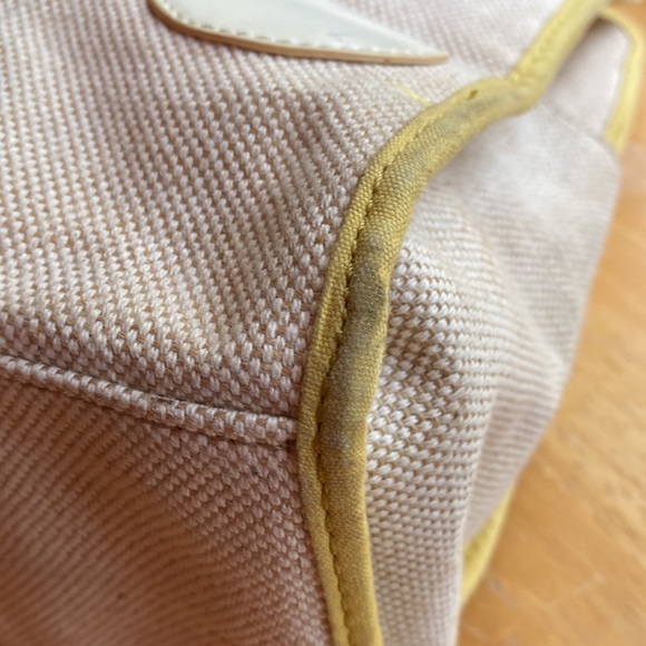 Fossil tote, 14x13x5”, canvas in pre-owned good condition with light spots - Picture 11 of 17